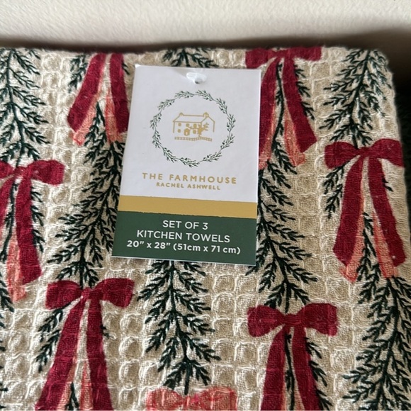 COPY - The Farmhouse by Rachel Ashwell Bow Kitchen Towels Holiday Red Bow NEW - Picture 1 of 4